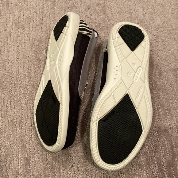 Crocs Zebra print slip on canvas shoes, Sz 6 - Picture 5 of 6